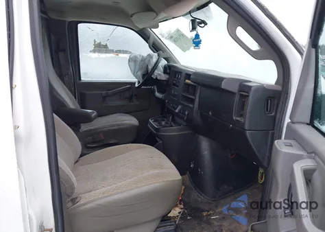 2017 Chevrolet Express 2500 Work Van из США, поврежденный, VIN 1GCWGAFF4H1115214